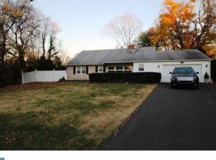 8803 Delphine Rd, Wyndmoor, PA 19038