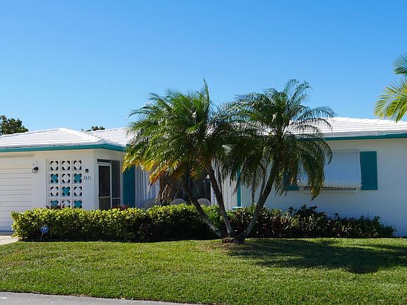 2nd image of 7421 NW 72nd Avenue