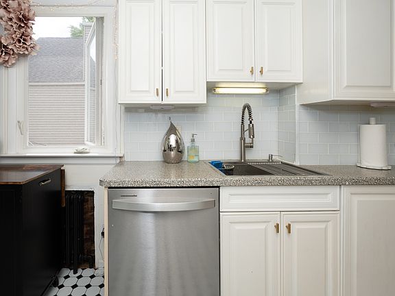 5th image of 1510 Park Ave