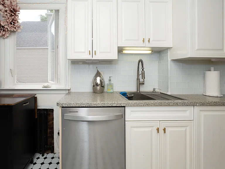 1510 Park Ave — Photo 5