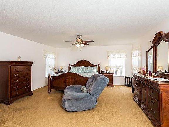 3rd image of 2807 Wild Tamarind Blvd