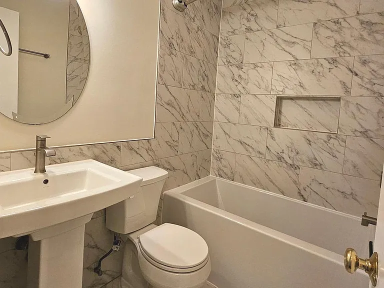 8925 Falling Creek Ct — Photo 31