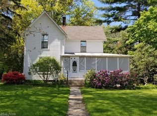 9042 Elm St, Kirtland, OH 44094