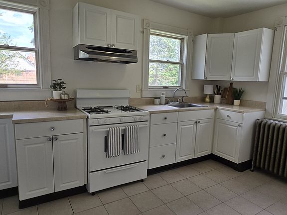 4th image of 100 Melvin Ave APT C