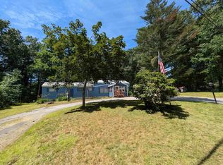 6 Spring St, Raymond, NH 03077