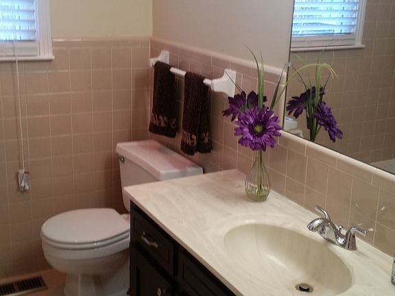 5th image of 813 Laurel Dr