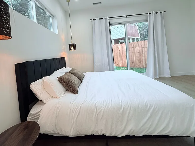 5725 Bertrand Ave #1/2 — Photo 19