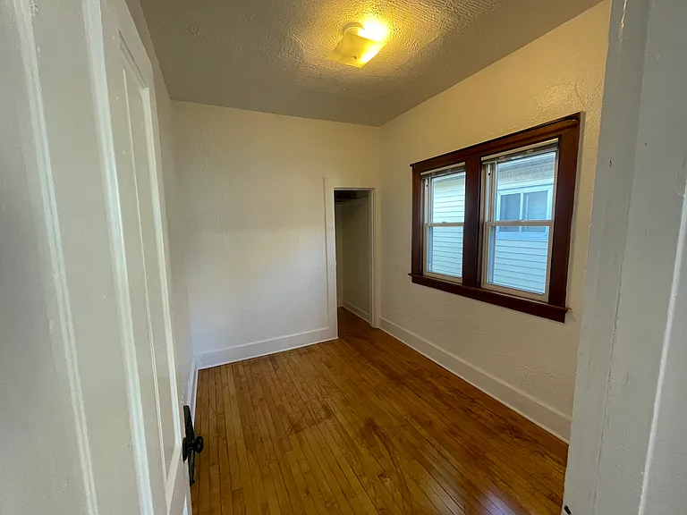 2521 W Michigan St — Photo 15