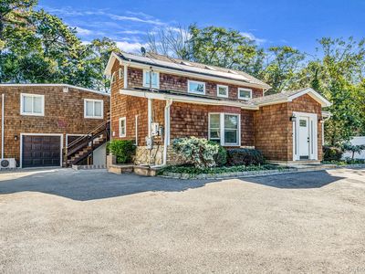 7 Albermarle Avenue, Holtsville, NY, 11742