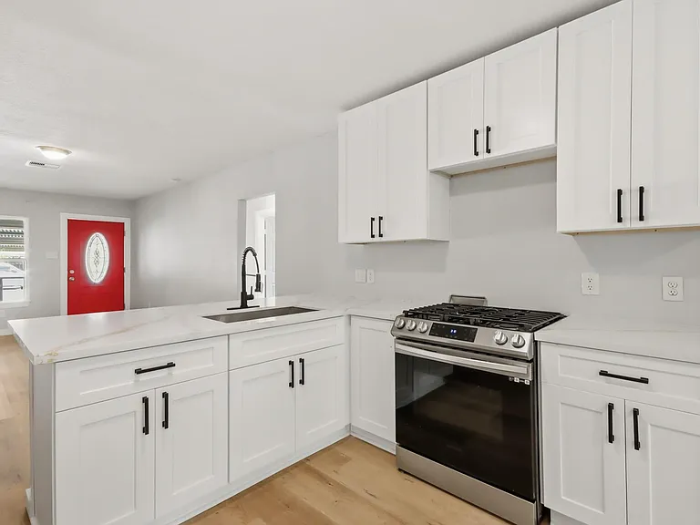 10430 Wiggins St — Photo 13