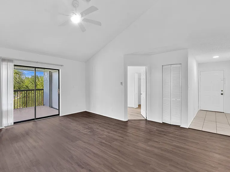 11225 W Atlantic Blvd #306 — Photo 16