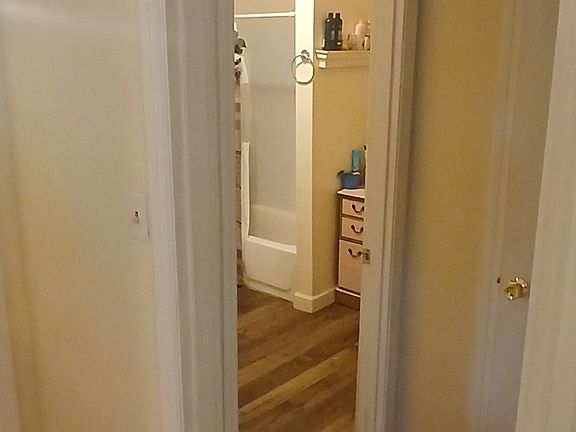 5th image of 971 Pouncey Rd