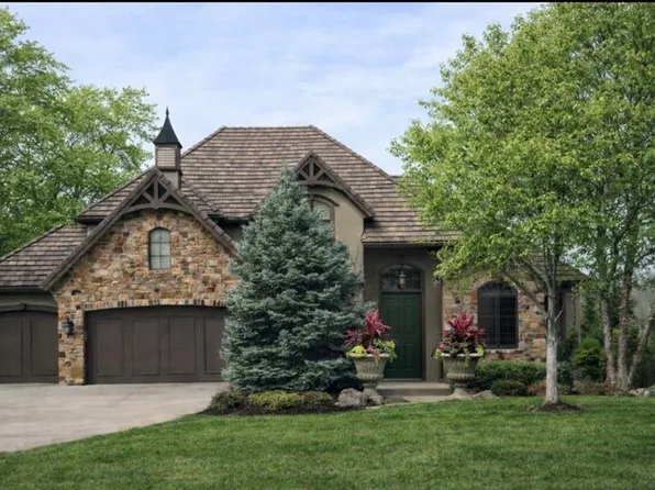 15320 Larsen St, Overland Park, KS 66221