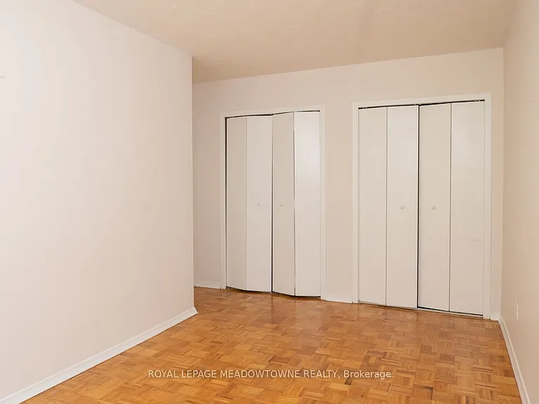1017 Seneca Ave #408 — Photo 19