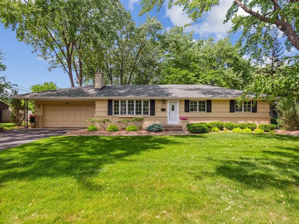 4416 W 70th St, Edina, MN 55435