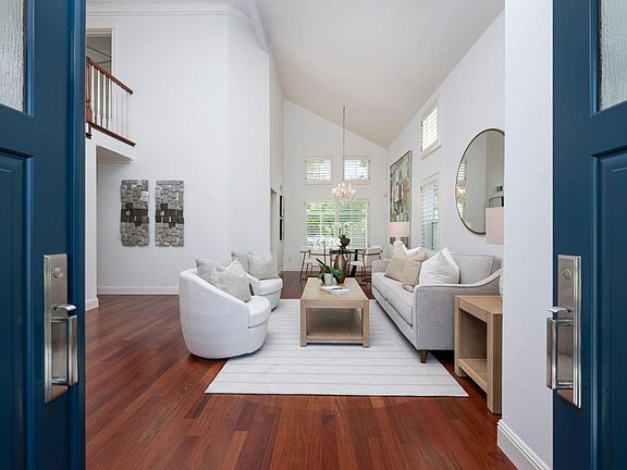 3rd image of 349 Saint Martin Dr