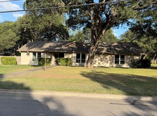 300 Oak Tree Ln, New Braunfels, TX 78130