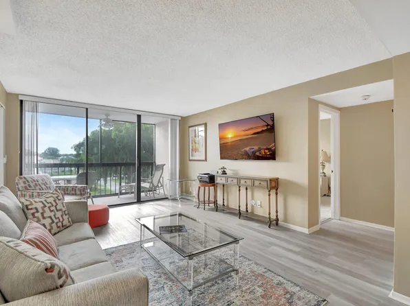 1643 Bridgewood Drive, Boca Raton, FL 33434