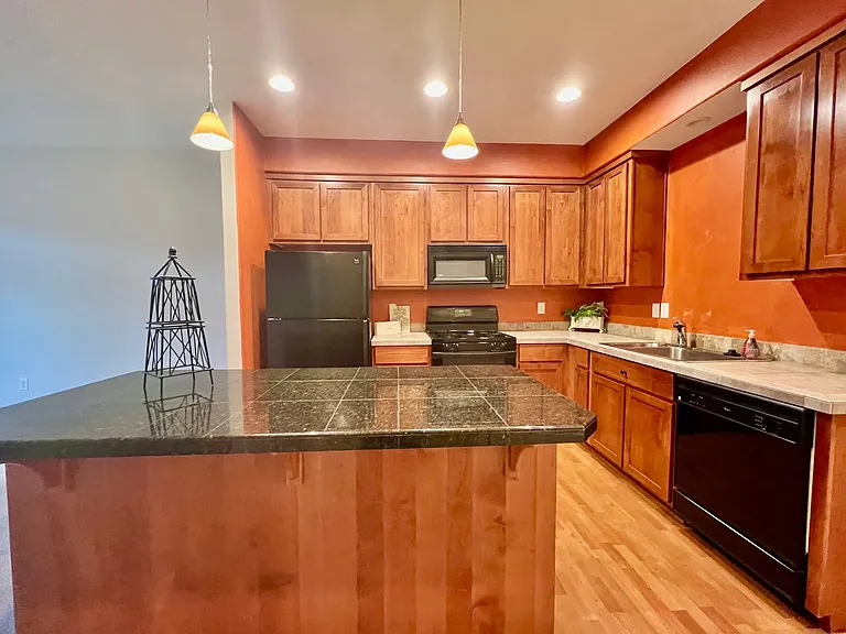 2534 NW 1st Dr — Photo 5