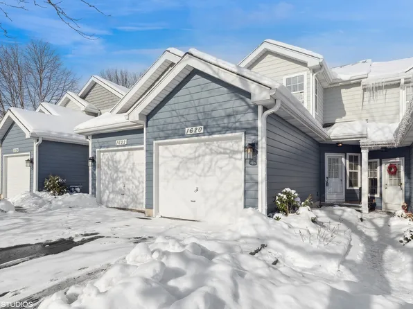 1620 Woodhaven Ct, Mundelein, IL 60060