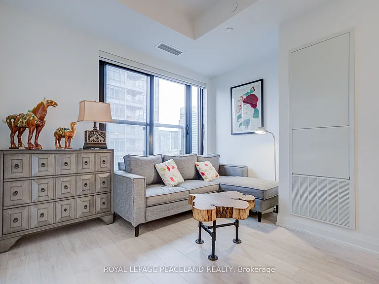 20 Soudan Ave #1809 — Photo 8