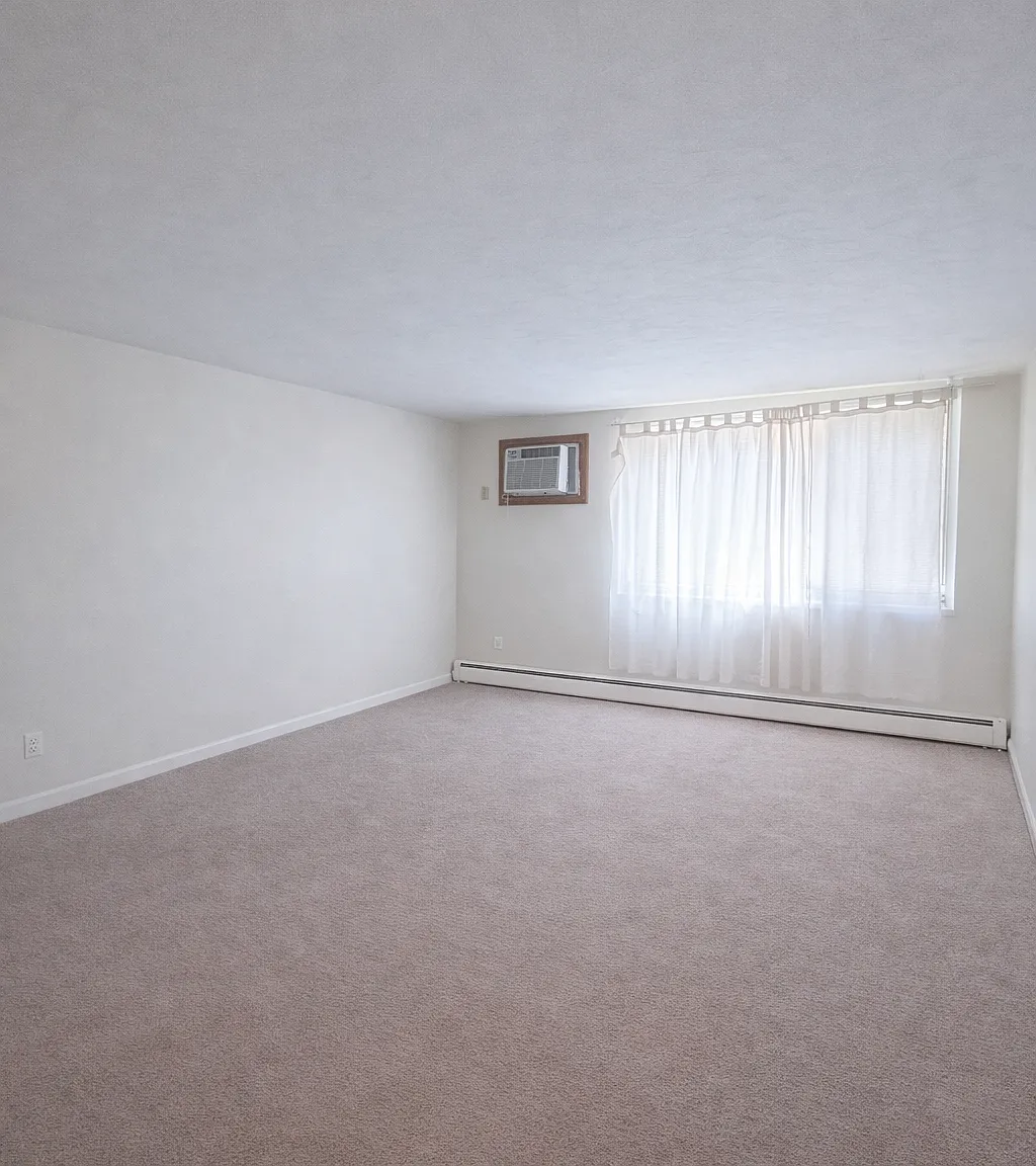 1327 7th St SE — Photo 4