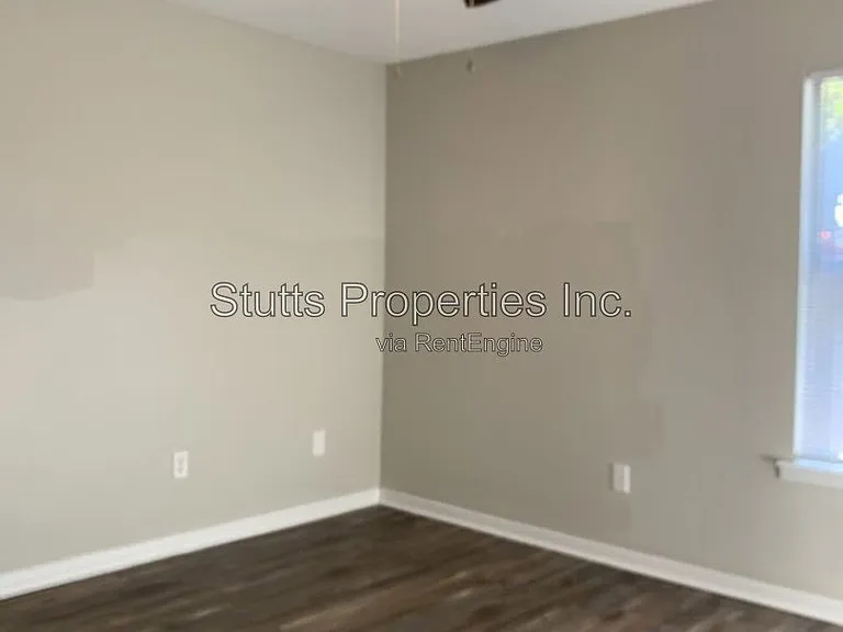 505 N Dickson St #B-7 — Photo 4