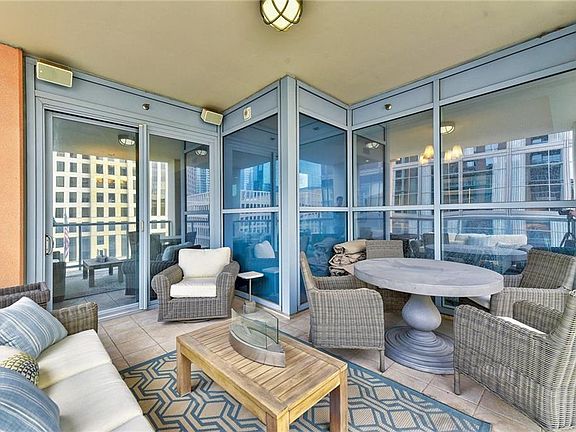 5th image of 98 San Jacinto Blvd #703