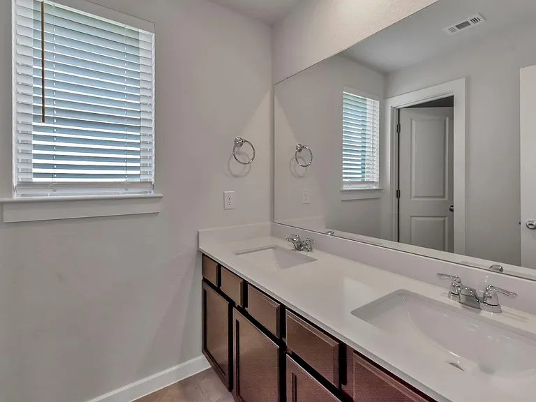 6037 Amalea Ln — Photo 65
