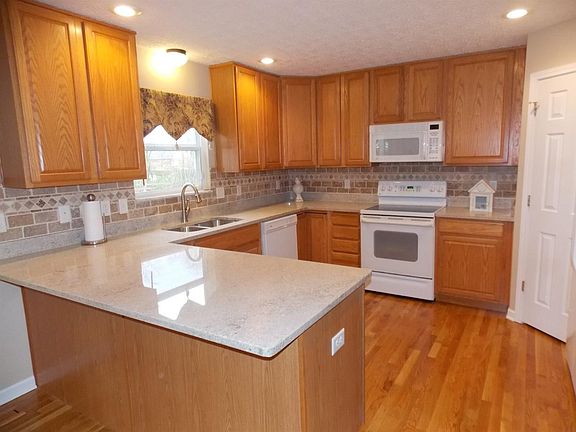 3rd image of 2245 Ross Estates Dr