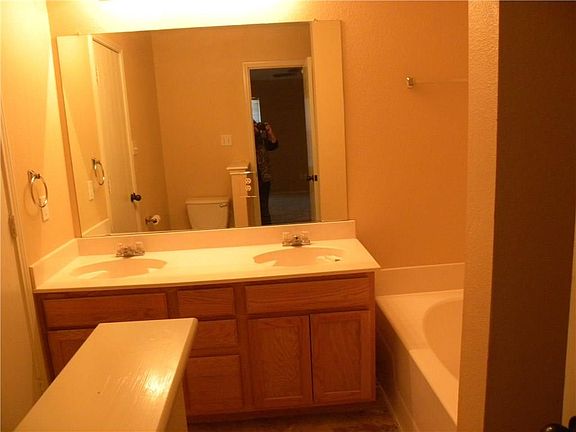 4th image of 266 Vaden Ave