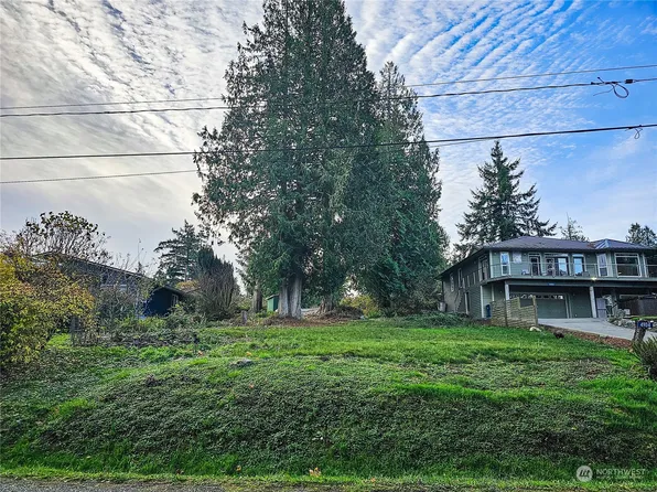 4904 Roney Road, Bow, WA 98232