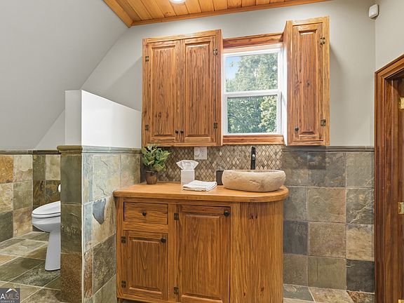 45th image of 1091 Echota Rd