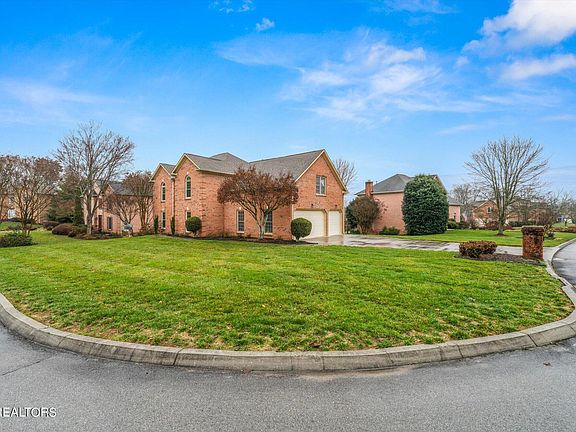 3rd image of 311 Treyburn Dr