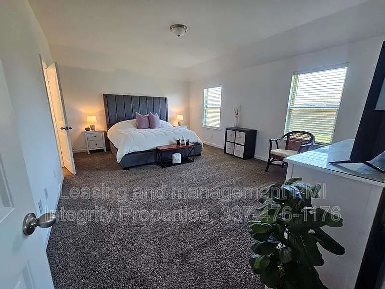 727 Lambot Ave — Photo 10