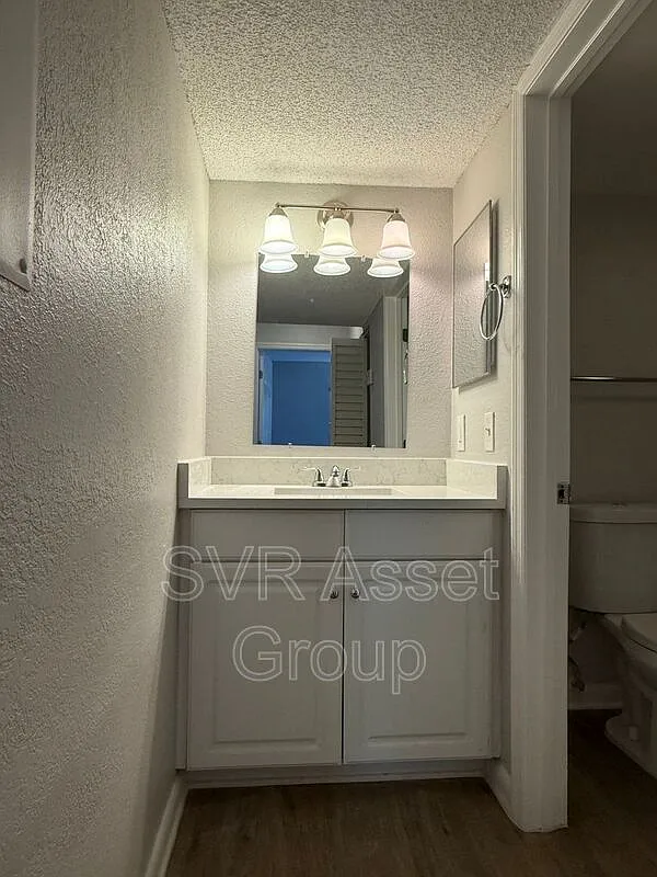 2 bed, 2.0 bath, 880 sqft, $1,550 — Photo 3