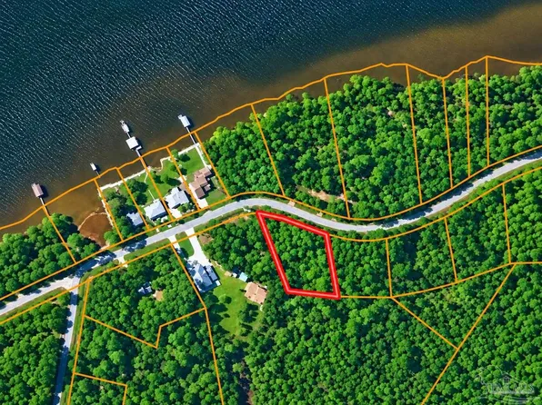 3558 Mai Kai Dr, Pensacola, FL 32526