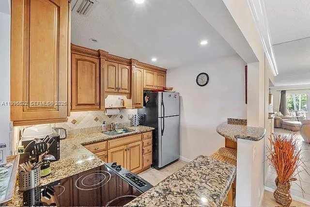 6259 Bay Club Dr #3 — Photo 4
