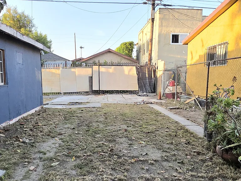 1141 W Gage Ave — Photo 18