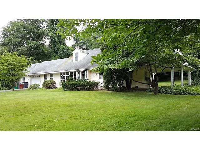 17 Taylor Rd photo 1
