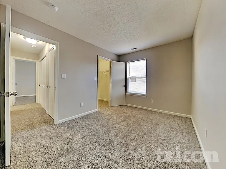 1697 Willowview Ln — Photo 9