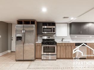 1122 W 19th St #G, Chicago, IL 60608