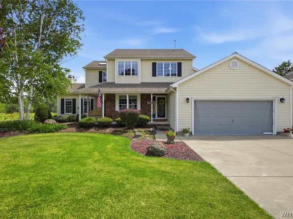 3056 Moore Rd, Ransomville, NY 14131