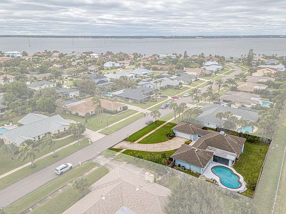 3rd image of 280 Pompano Dr