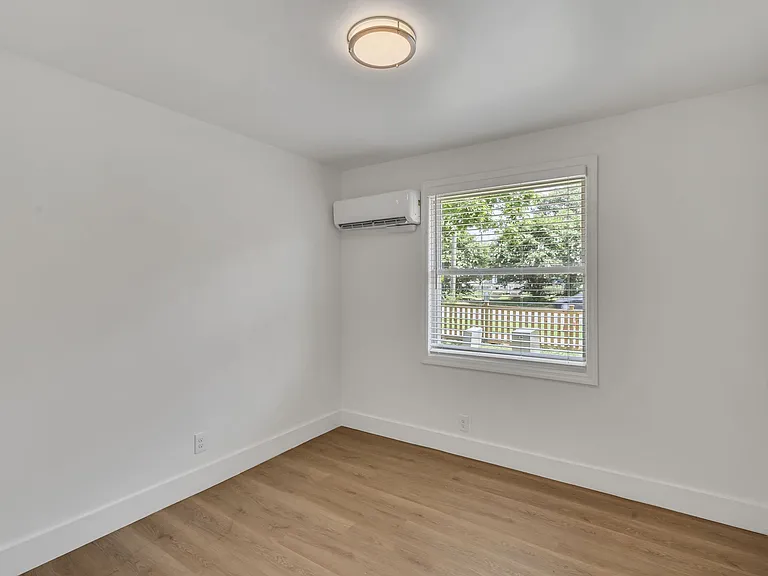 627 Shelby Ave #5 — Photo 5