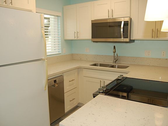 3rd image of 711 Wailepo Pl APT 303