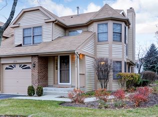 3214 Carriage Way Dr, Arlington Heights, IL 60004