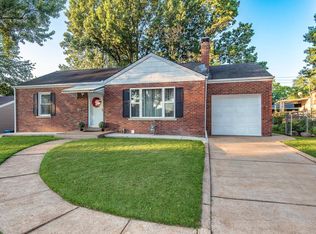 9234 Alpine Dr, Saint Louis, MO