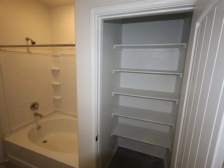 17009 Gibbons Path — Photo 20