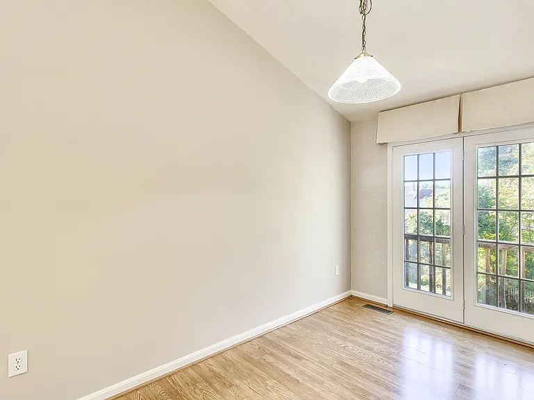 102 W Deer Park Rd — Photo 48